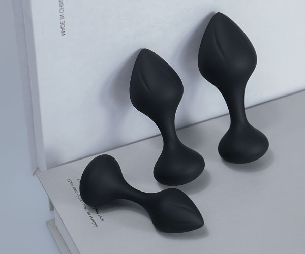 Clit Vibrators Black butt plug04