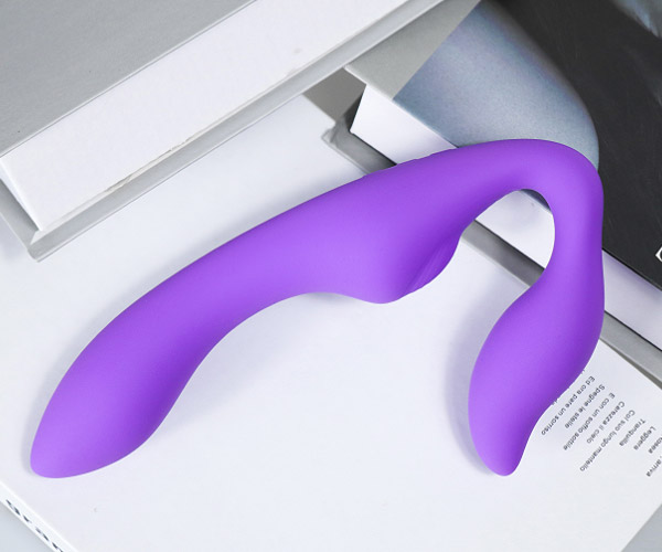Purple lesbian 01