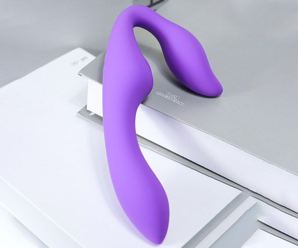 Purple lesbian 02