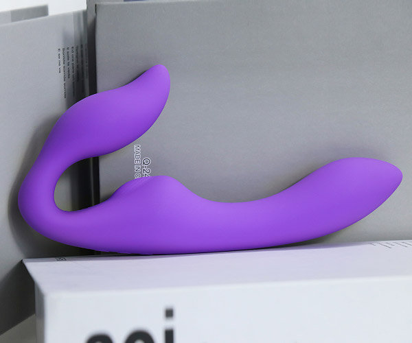 Purple lesbian 03